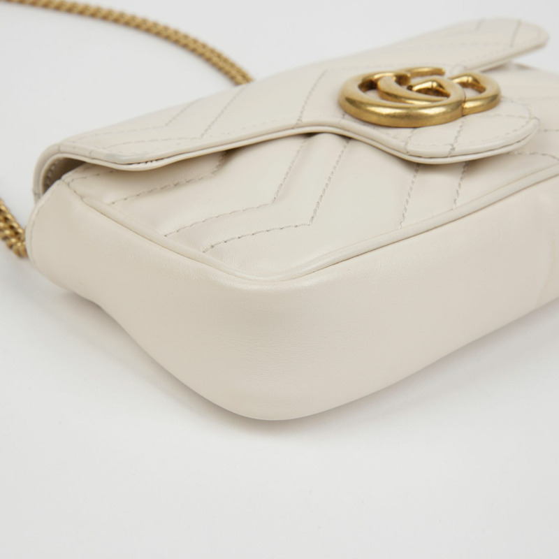 GUCCI GG Marmont 超迷你鏈條斜背包 476433-9