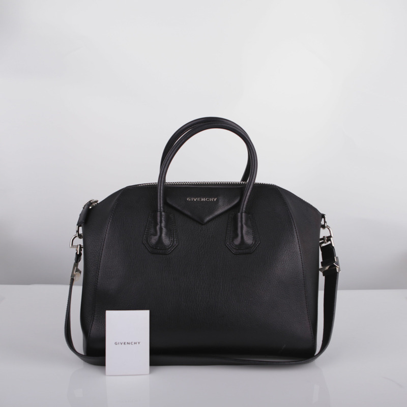 GIVENCHY Antigona 中型黑色山羊皮手提包和單肩包-0