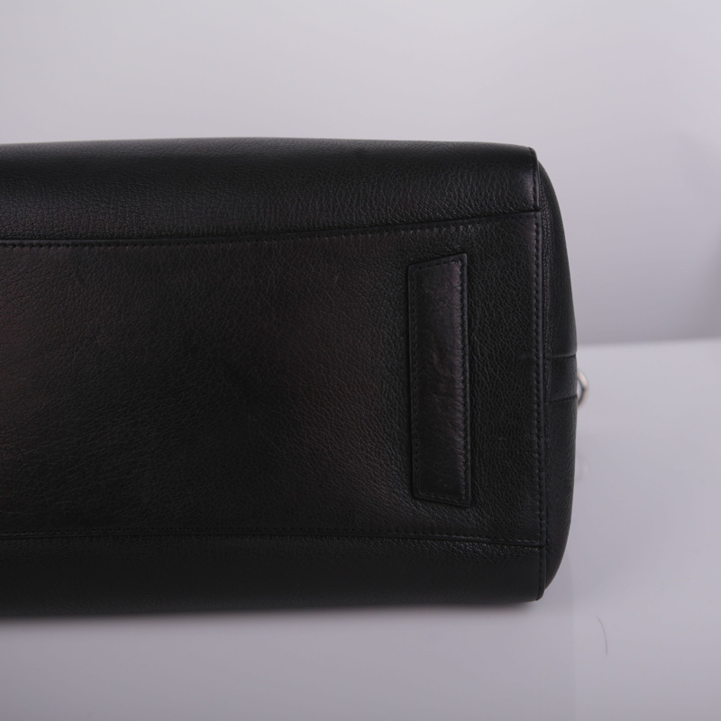 GIVENCHY Antigona 中型黑色山羊皮手提包和單肩包-5