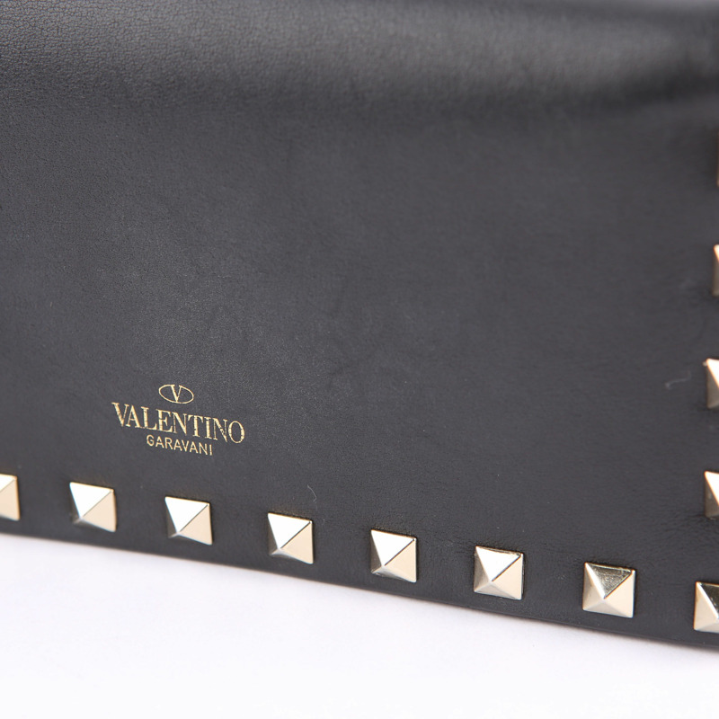 VALENTINO 黑色 Rockstud 皮革手拿包-11