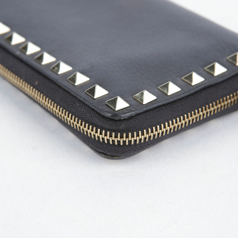 VALENTINO Rockstud 拉鍊長版皮夾 黑色皮革-5