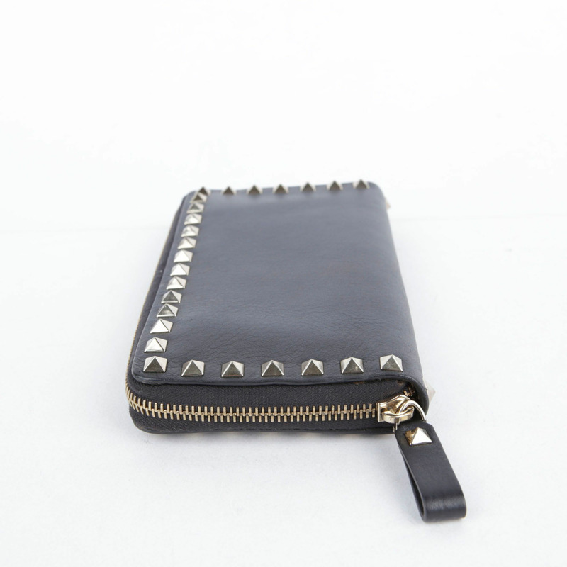 VALENTINO Rockstud 拉鍊長版皮夾 黑色皮革-6