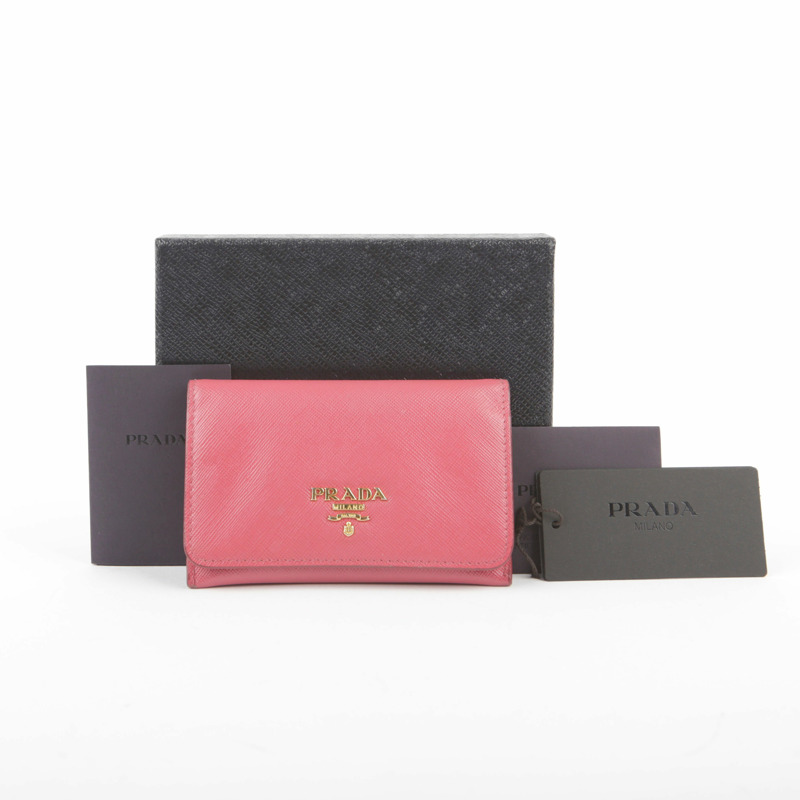 PRADA 粉紅色 Saffiano 皮革金屬標誌卡包-0