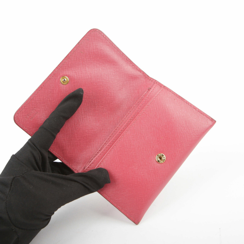 PRADA 粉紅色 Saffiano 皮革金屬標誌卡包-9