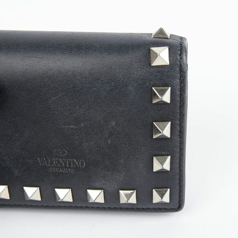 VALENTINO 黑色皮革 Rockstud 皮夾 P2P0P39-10