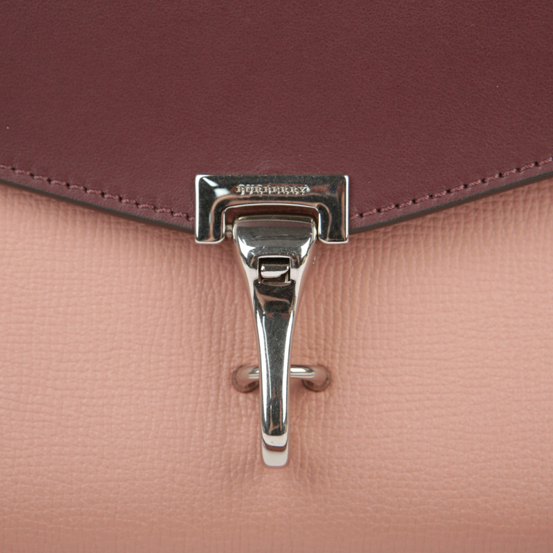 BURBERRY 雙色皮革 Macken 斜背包-2