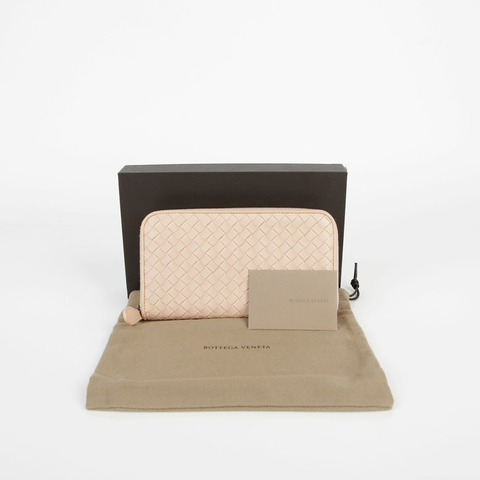 BOTTEGA VENETA 淺粉紅色皮革 Intrecciato 拉鍊長版皮夾