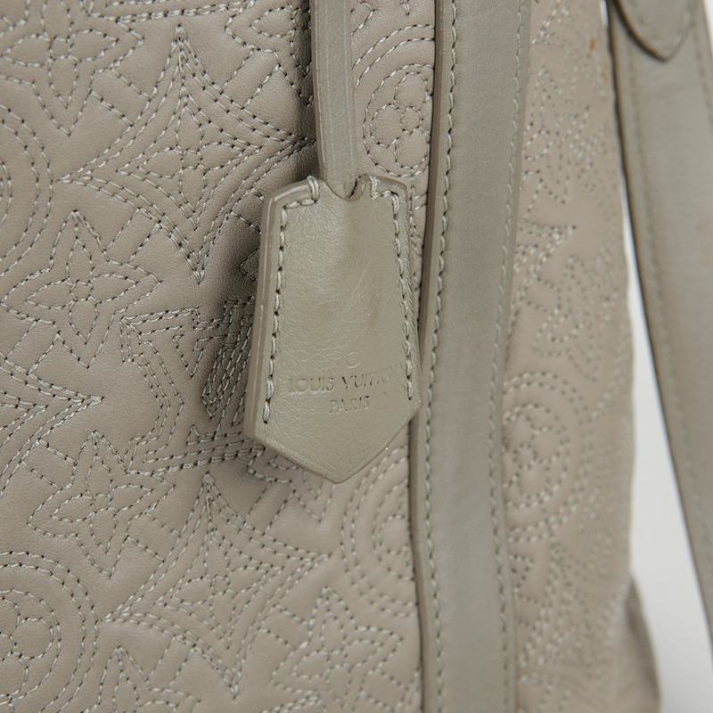 LOUIS VUITTON PM 尺寸灰色 Entelia 皮革 Xyia 托特包和單肩包-2