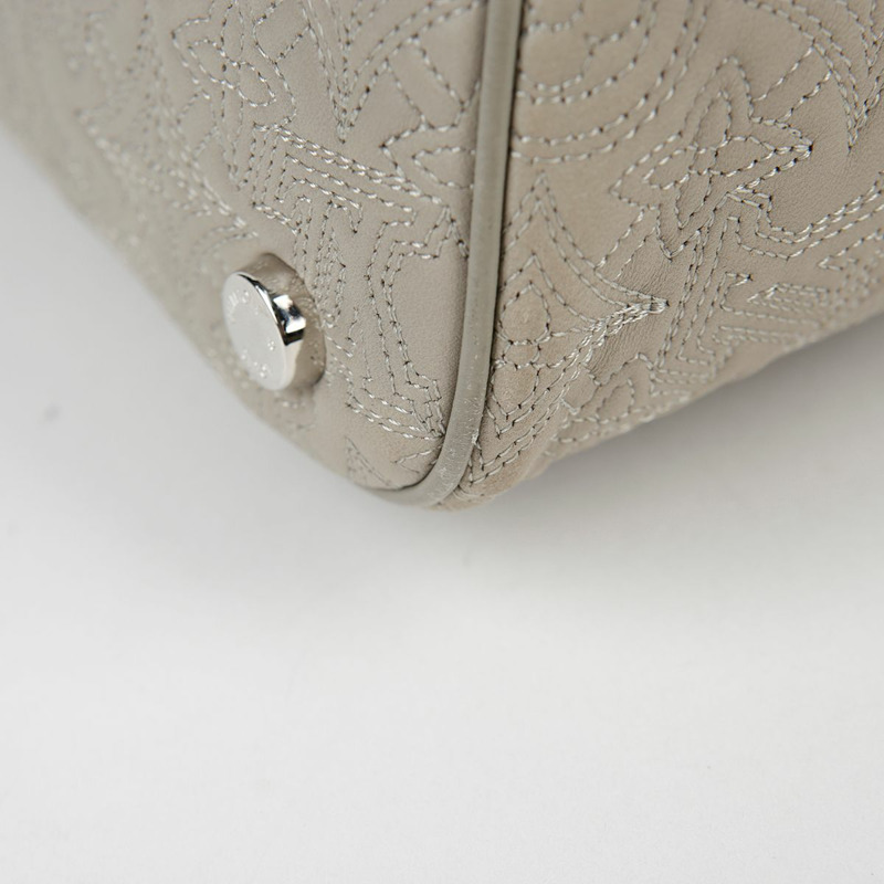 LOUIS VUITTON PM 尺寸灰色 Entelia 皮革 Xyia 托特包和單肩包-14