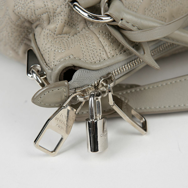 LOUIS VUITTON PM 尺寸灰色 Entelia 皮革 Xyia 托特包和單肩包-18