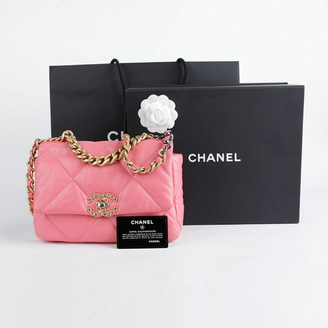 CHANEL 中型粉紅羊皮19鏈條單肩包