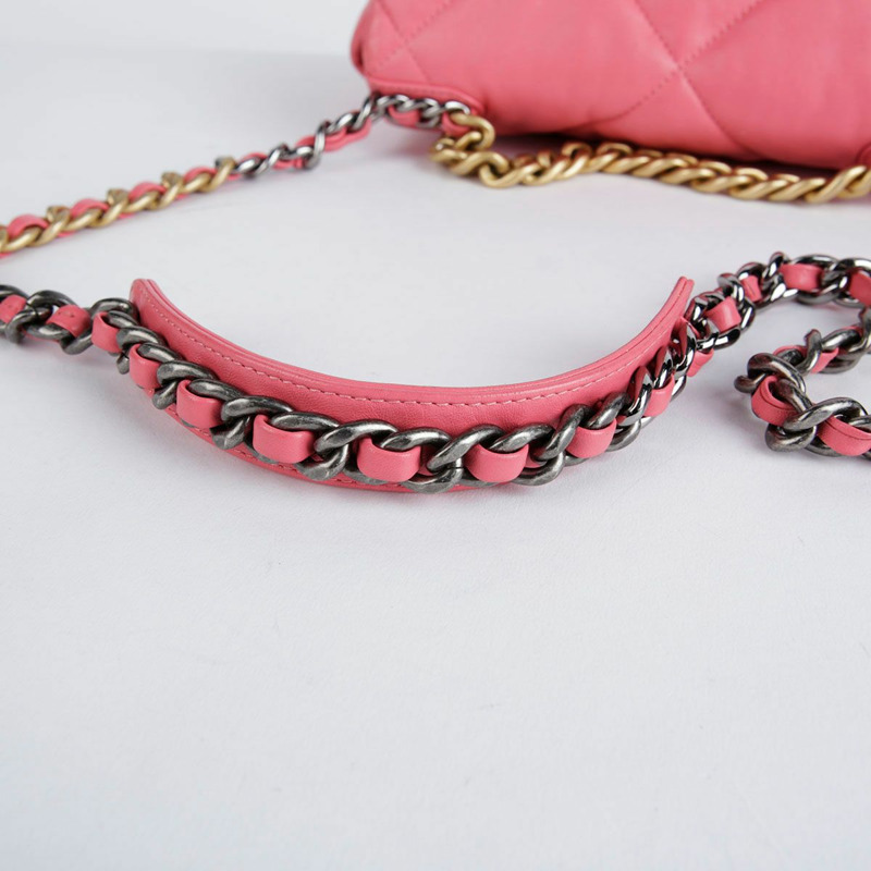 【包稅】CHANEL 中型粉紅羊皮19鏈條單肩包-16