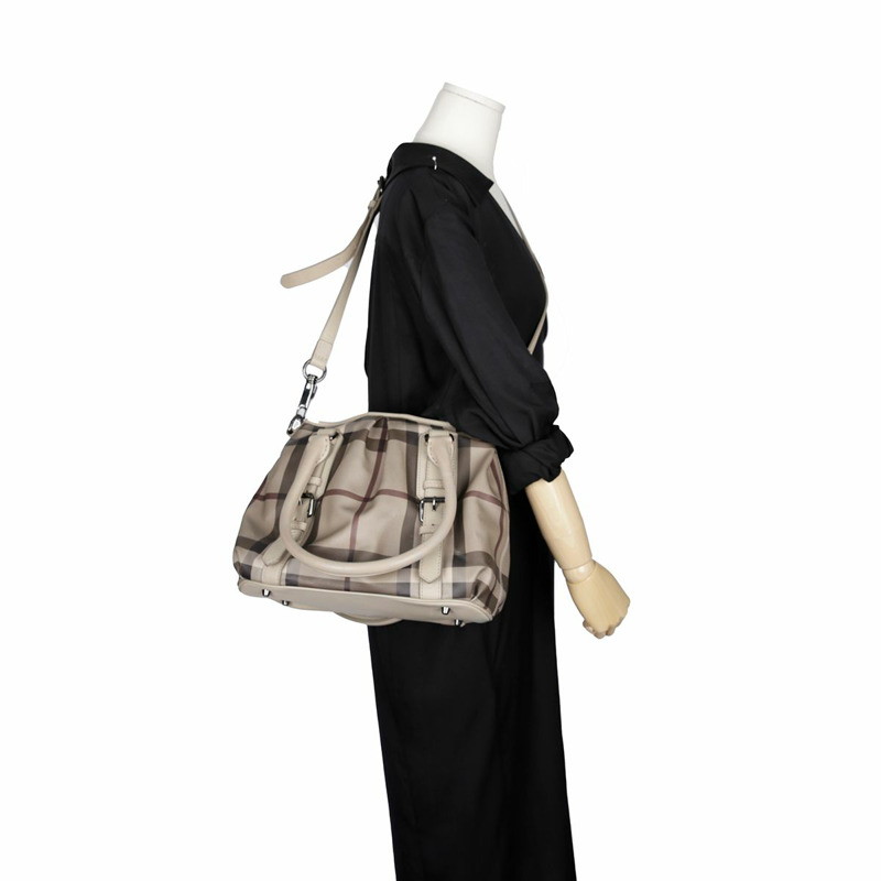 BURBERRY 米色 PVC Smoke Check Northfield 手提包-42