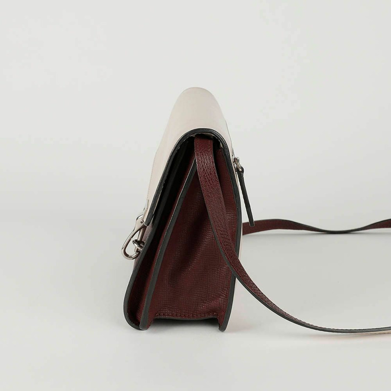 BURBERRY 雙色皮革 McKen 斜背包與肩背包-3