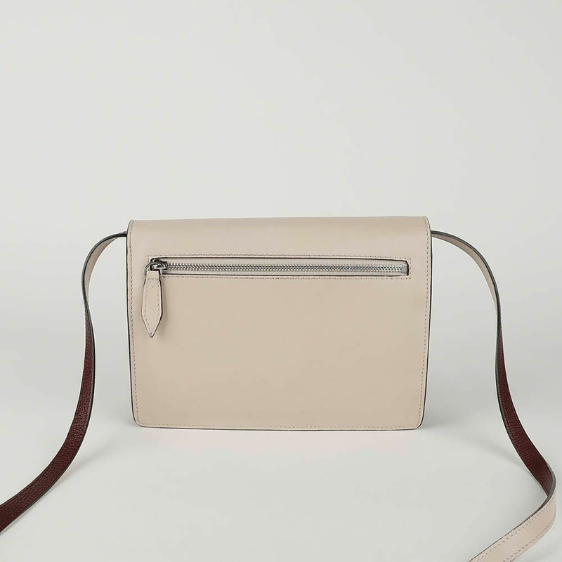 BURBERRY 雙色皮革 McKen 斜背包與肩背包-4