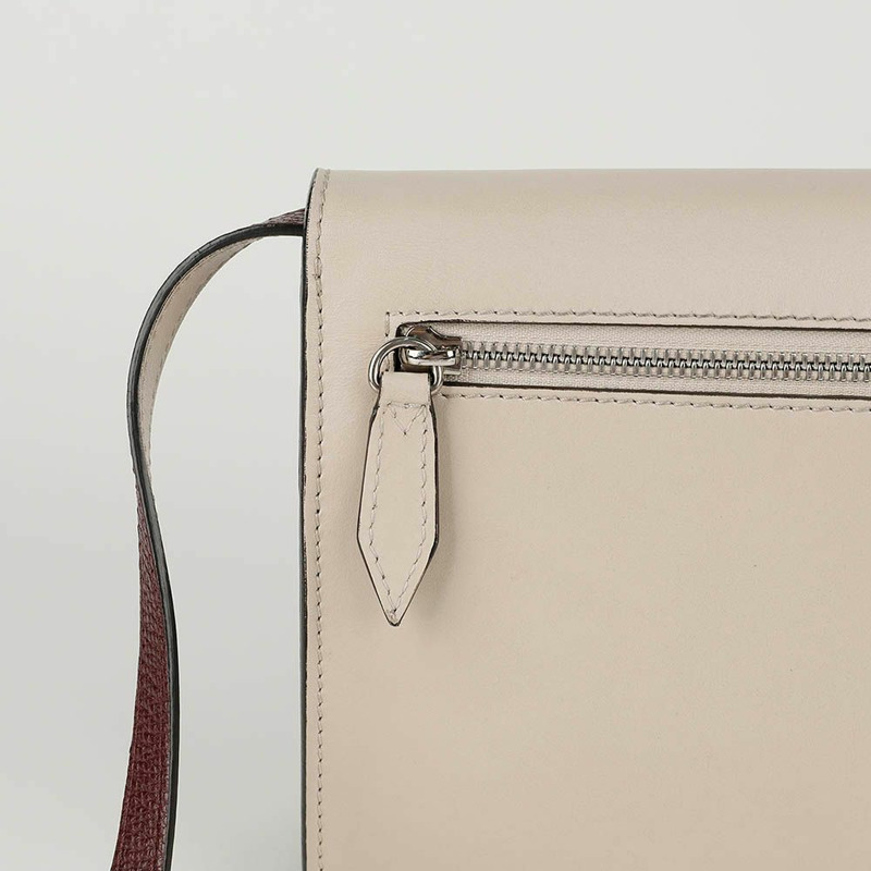 BURBERRY 雙色皮革 McKen 斜背包與肩背包-5