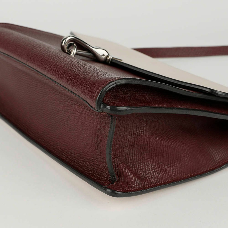 BURBERRY 雙色皮革 McKen 斜背包與肩背包-9