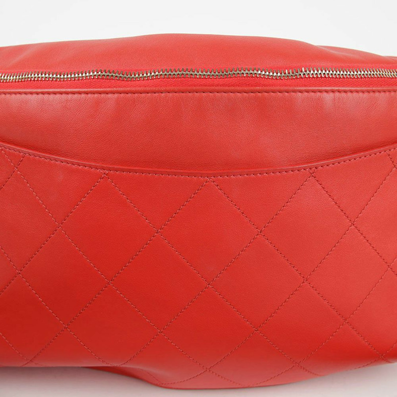 【包稅】CHANEL 紅色羊皮 Pharrell 聯名款單肩斜背包-3