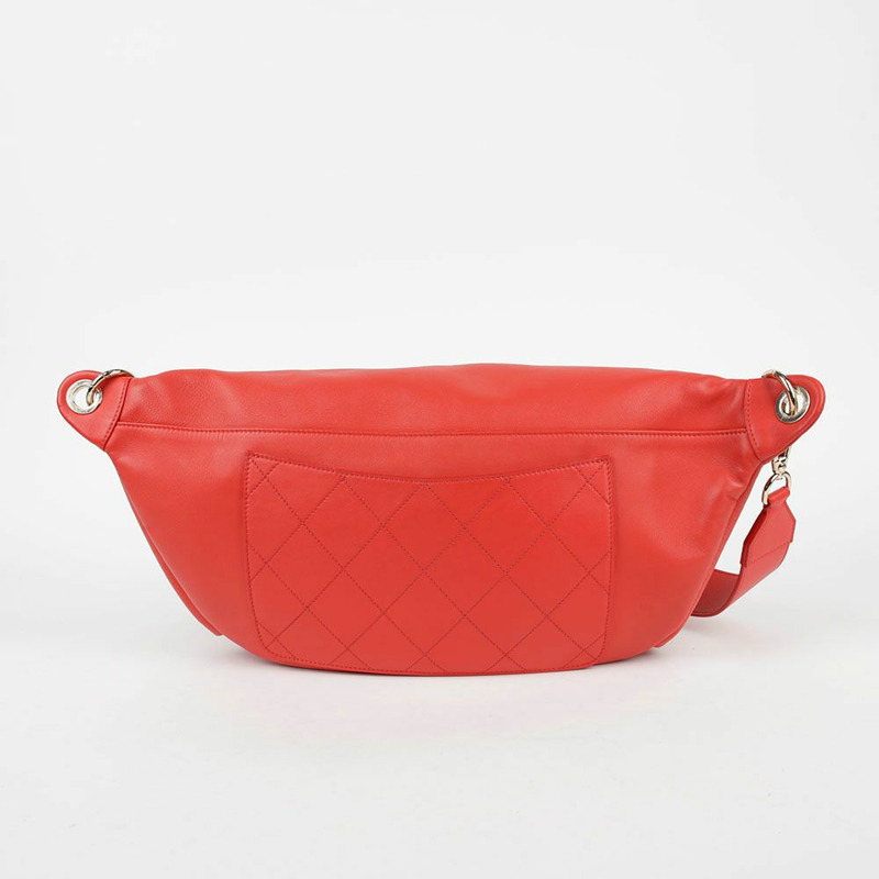 【包稅】CHANEL 紅色羊皮 Pharrell 聯名款單肩斜背包-4