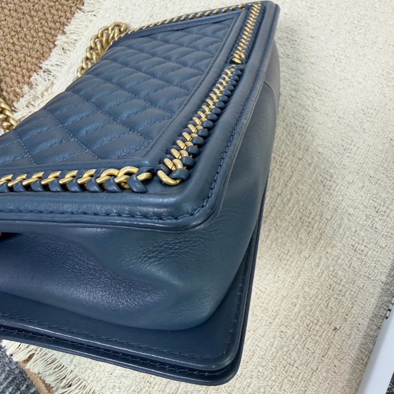 Chanel Leboy 中號宮廷款 牛皮藍色手提斜挎包 26開有卡。-9