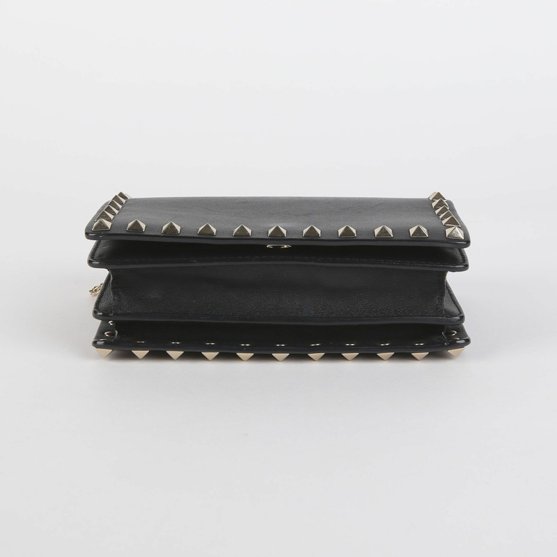 VALENTINO Rockstud 斜背包 黑色皮革-3