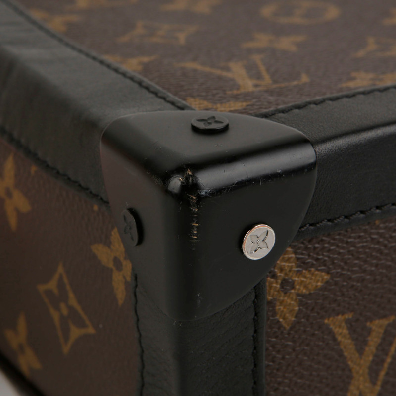 LOUIS VUITTON Monogram Macassar 帆布 Soft Trunk 單背包與斜背包-4