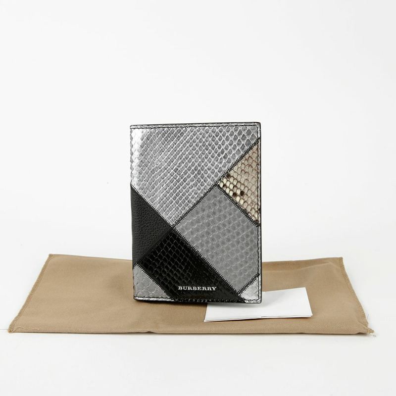 BURBERRY 蟒蛇皮和小牛皮護照夾 40428471-0