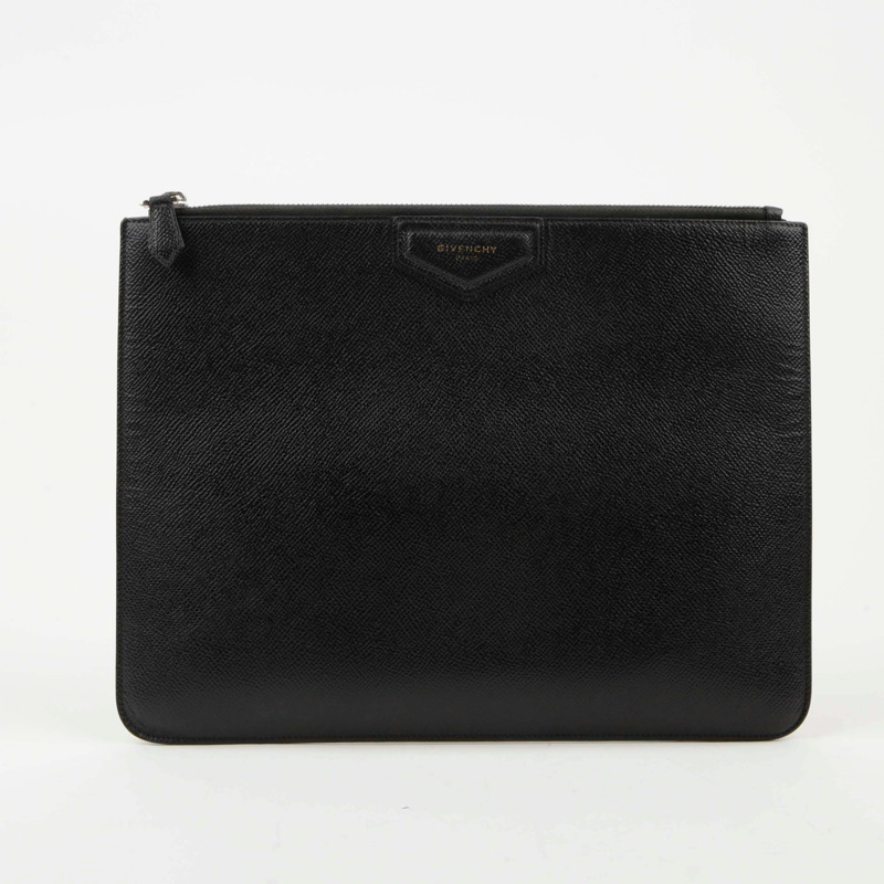 GIVENCHY 大黑色皮革 Antigona 手拿包 06072272-0