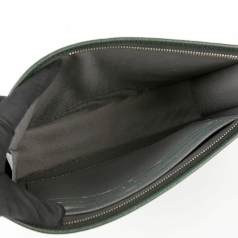 LOUIS VUITTON 綠色 Tiga 皮革 Voyage 手拿包-4