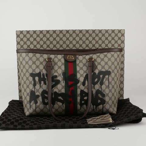 BALENCIAGA 中型帆布 X Gucci Hacker Project 塗鴉手提包與肩背包