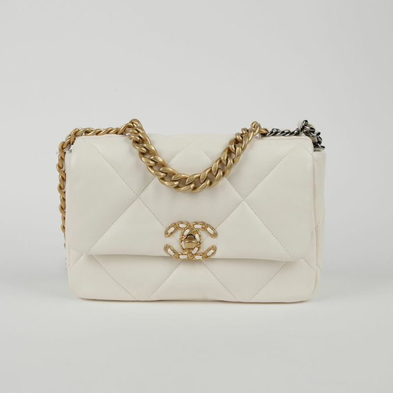 CHANEL 白色皮革 19 瓣鏈單肩斜背包-1