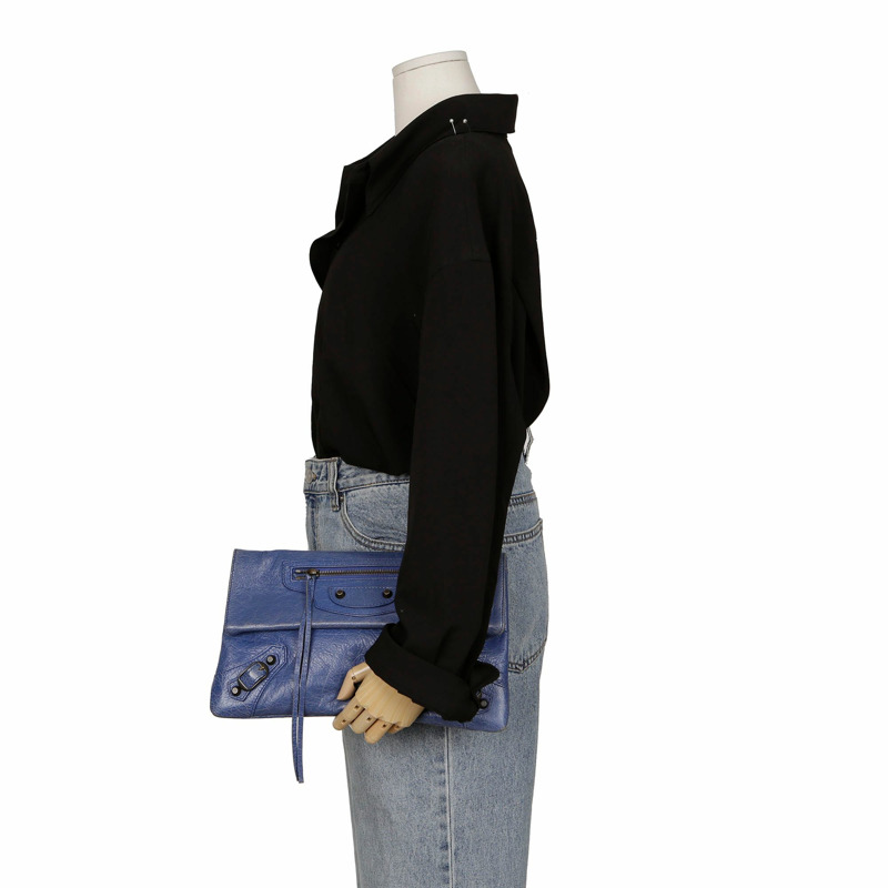 BALENCIAGA 藍色皮革信封手拿包-10