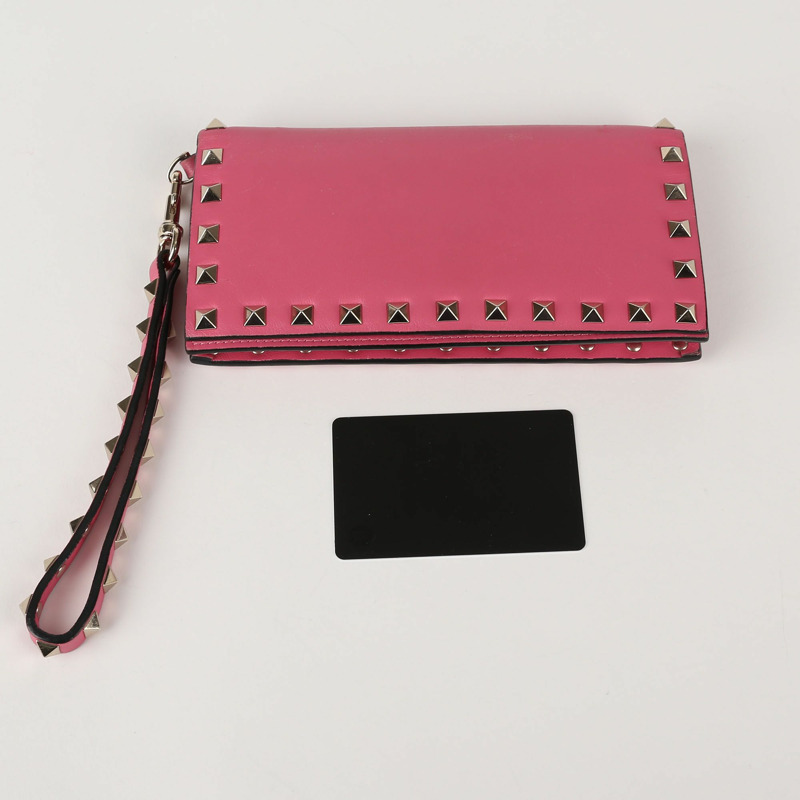 VALENTINO 粉紅色皮革 Rockstud 長版皮夾 0447-9