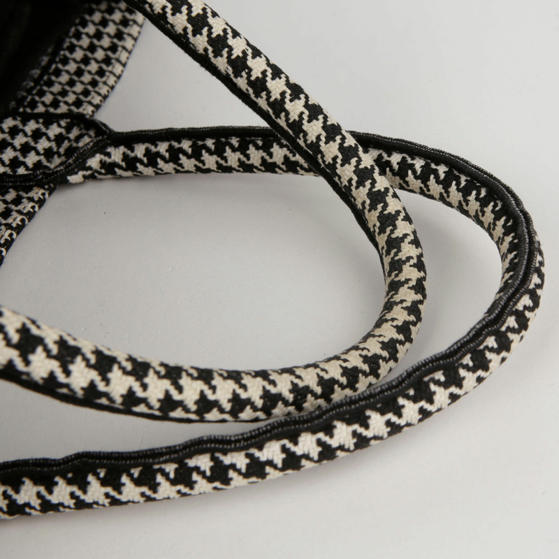 【包稅】DIOR 大型黑白千鳥格刺繡書包-5