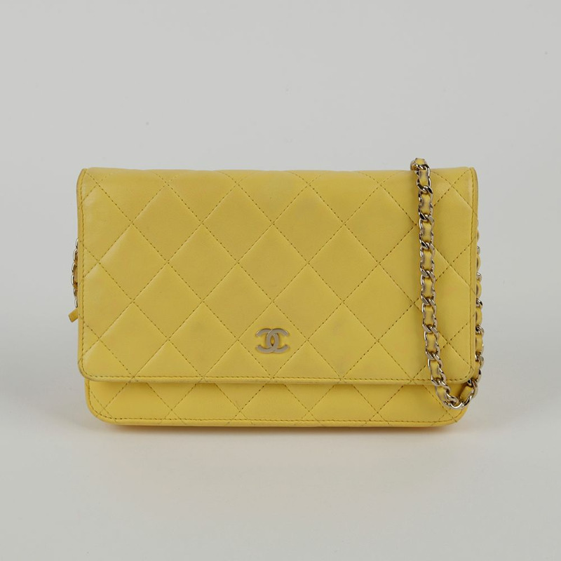 CHANEL 黃色皮革經典鏈條皮夾和斜背包-1