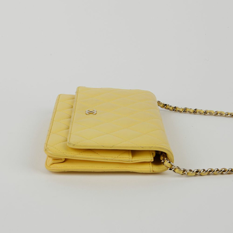 CHANEL 黃色皮革經典鏈條皮夾和斜背包-5