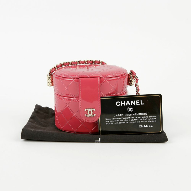 CHANEL 迷你深粉色漆皮化妝鏈肩包-0
