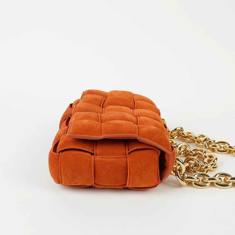 BOTTEGA VENETA 楓金色絨面革鏈條卡式肩斜背包-2