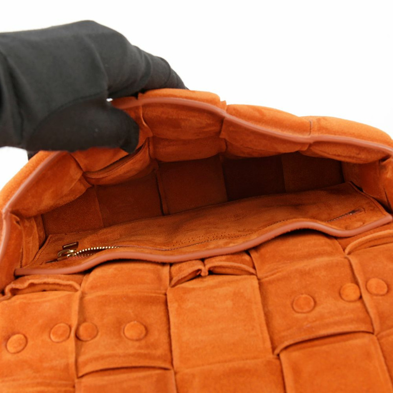 【包稅】BOTTEGA VENETA 楓葉金絨麵條卡附單肩斜背包-4