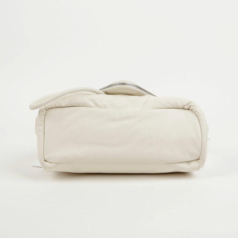 BOTTEGA VENETA 白色皮革喙形腰包-4