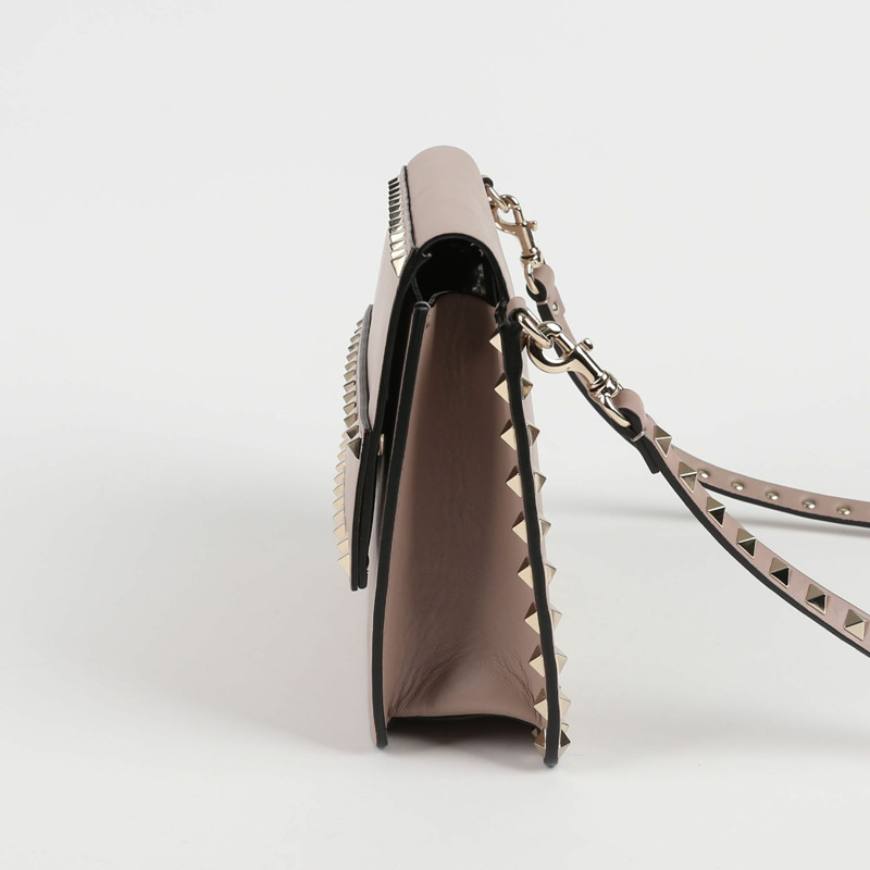 VALENTINO Indi 粉紅皮革 Rockstud 手拿包斜背包-2