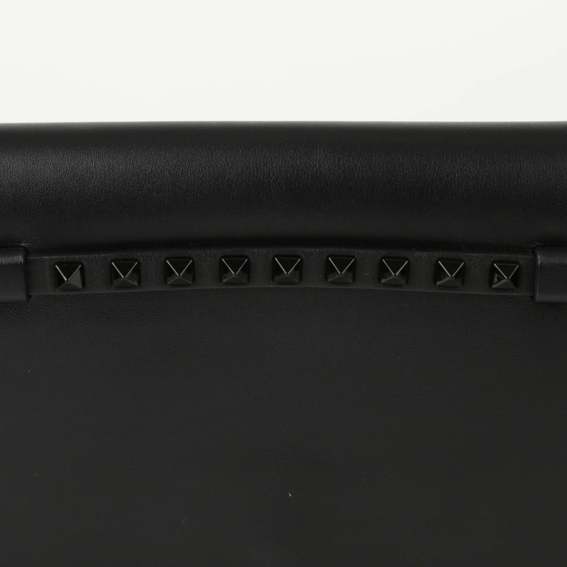 VALENTINO 黑色皮革 Rockstud 肩帶手拿包 0399-1