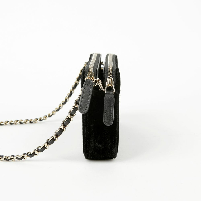 【包稅】CHANEL 黑色天鵝絨珍珠絎縫雙拉鍊WOC斜背包-6