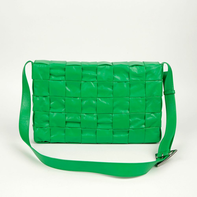BOTTEGA VENETA Maxi Parquet Intrecciato 皮革盒式斜背包 691407-2