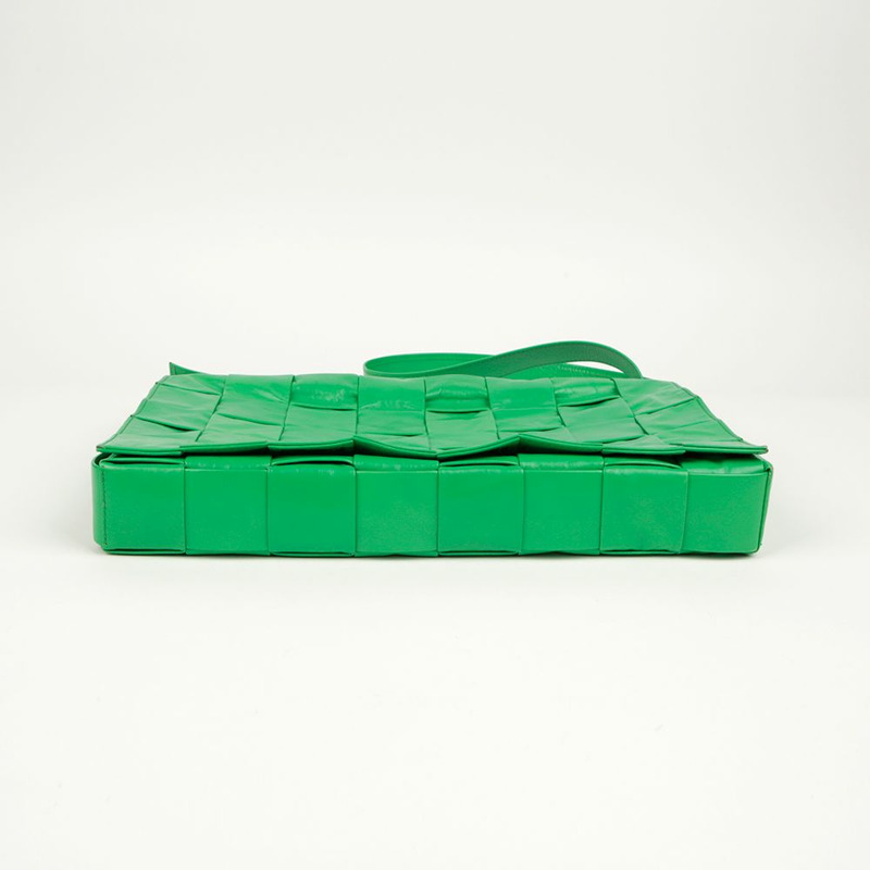 BOTTEGA VENETA Maxi Parquet Intrecciato 皮革盒式斜背包 691407-4