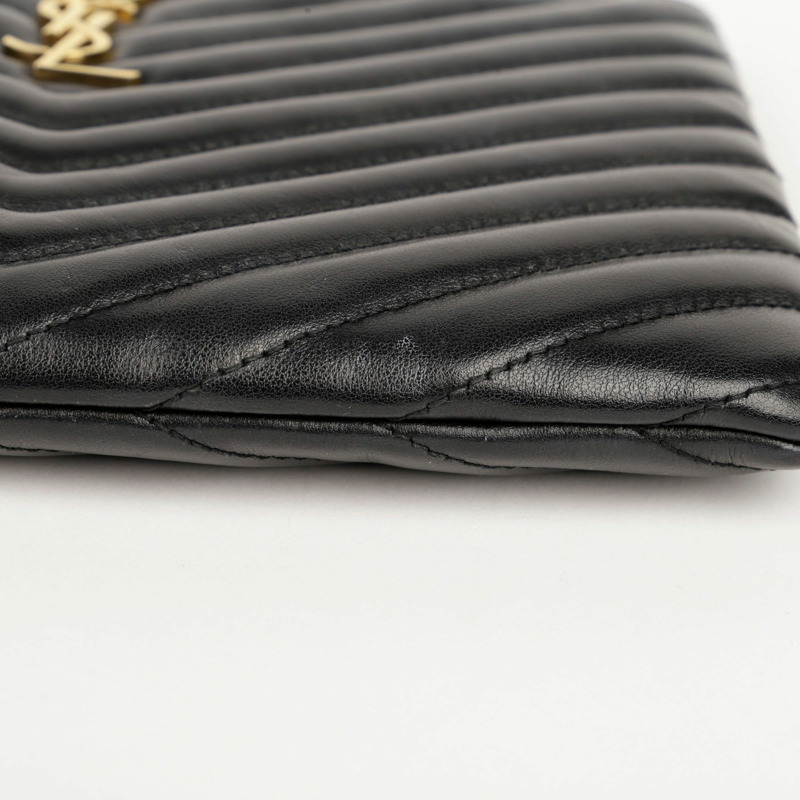 SAINT LAURENT 黑色馬特拉塞凸紋皮革 Monogram 手拿包-11