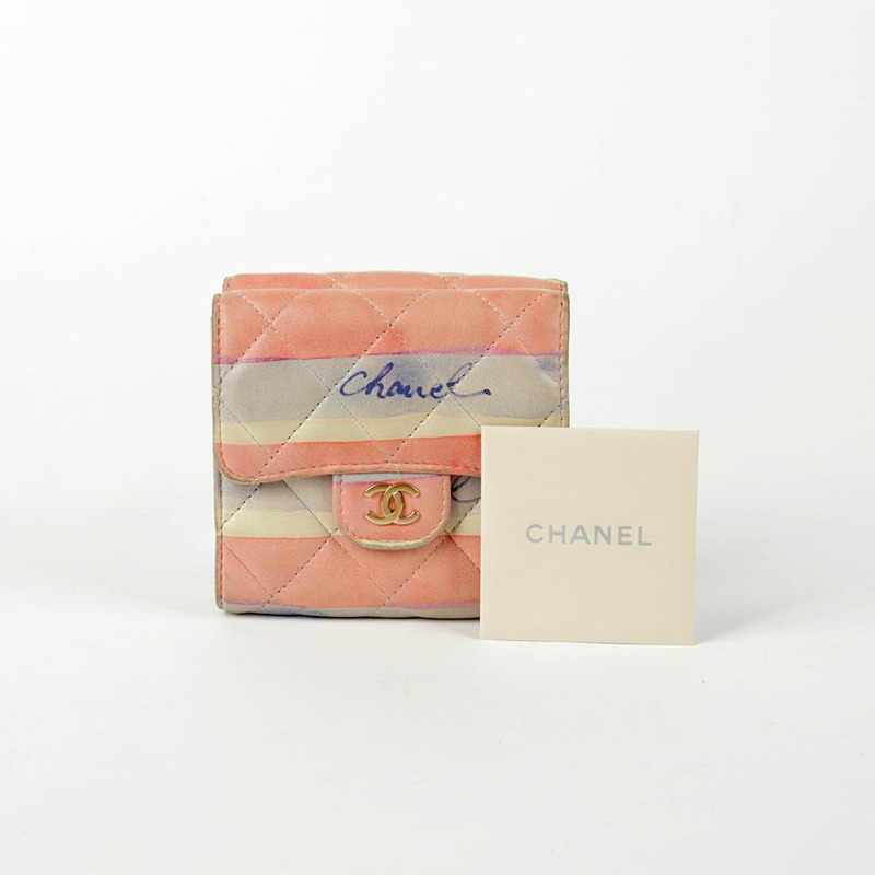 CHANEL 多色小羊皮塗鴉標誌緊湊型皮夾-0