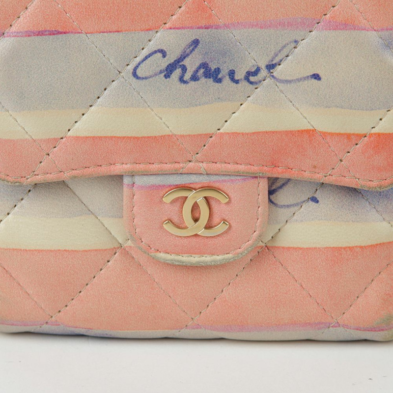 CHANEL 多色小羊皮塗鴉標誌緊湊型皮夾-2