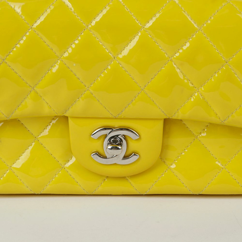 CHANEL 經典新款迷你肩斜背包-1