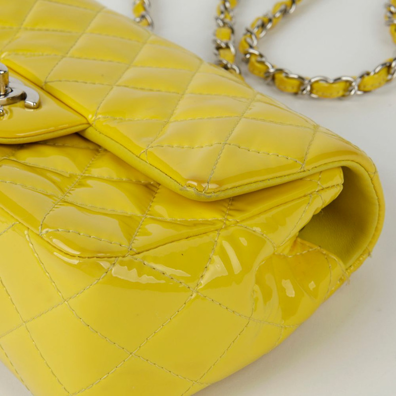 CHANEL 經典新款迷你肩斜背包-6